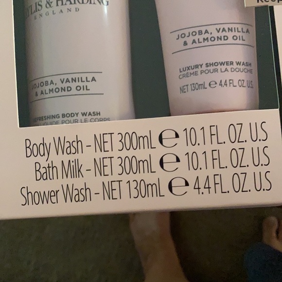 Baylis & Harding - Picture 4 of 5